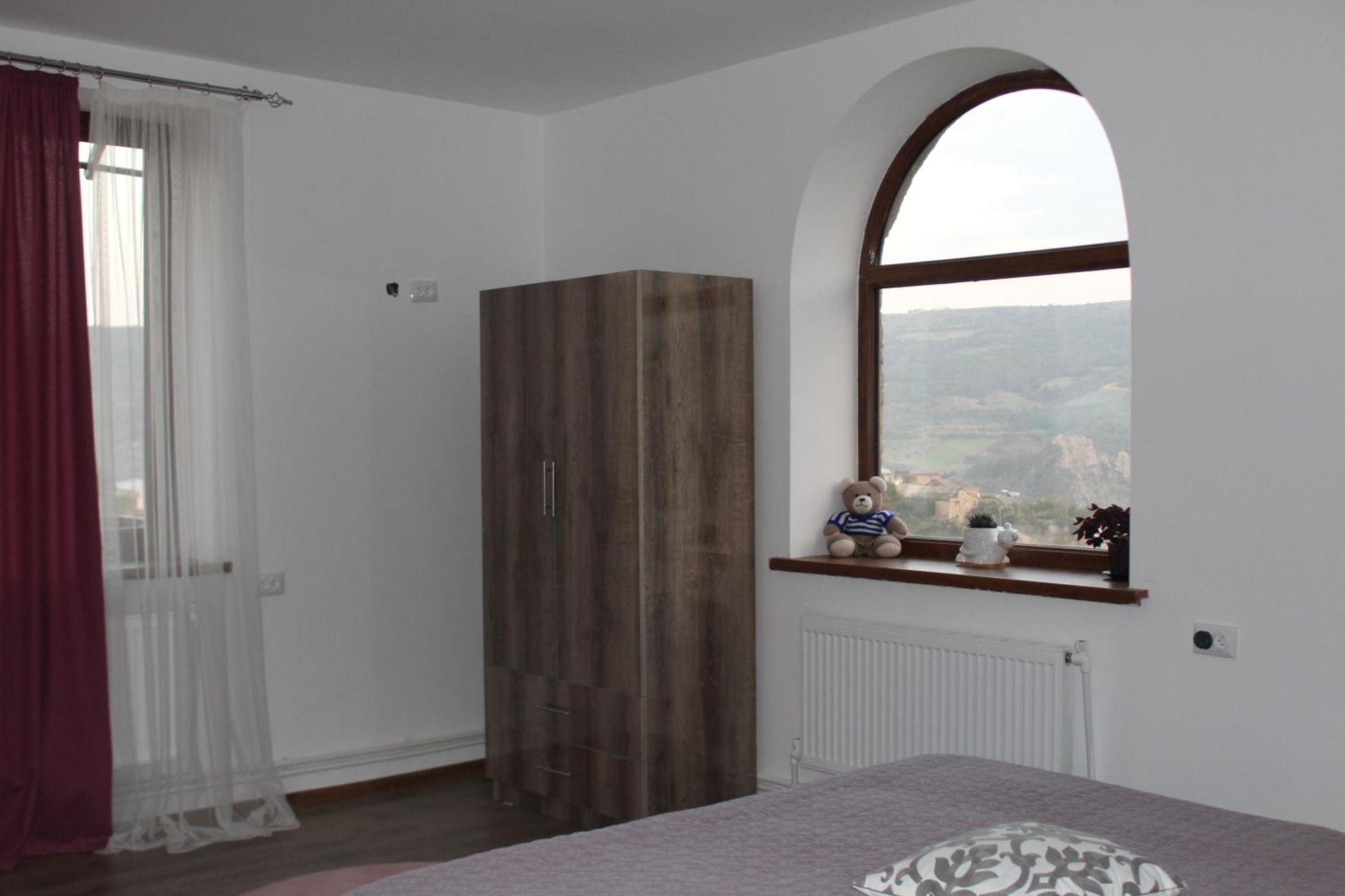 Bears And Berries Hotel Berd Buitenkant foto